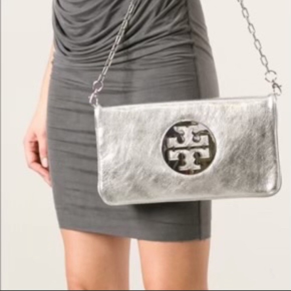 Tory Burch Reva Clutch Metallic Silver